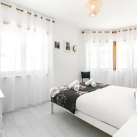 Modern Flat Apartment *